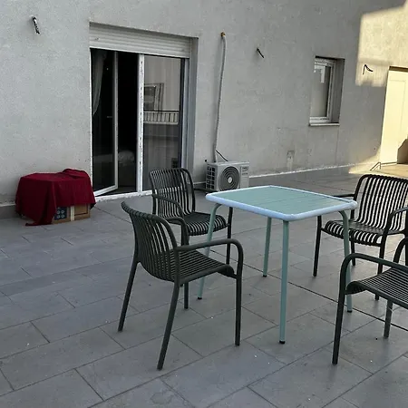 Apartment Lady Sunshine B&b- Center Tirana